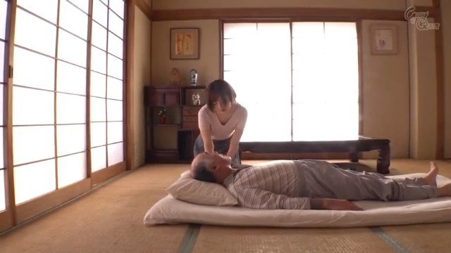 Video 10 Viral Cewek Jepang Merawat Lansia