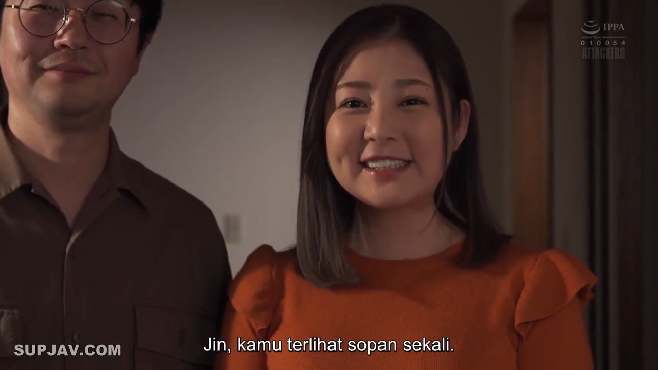 Bibi Cantik Istri Penulis Novel Viral Super Jepang